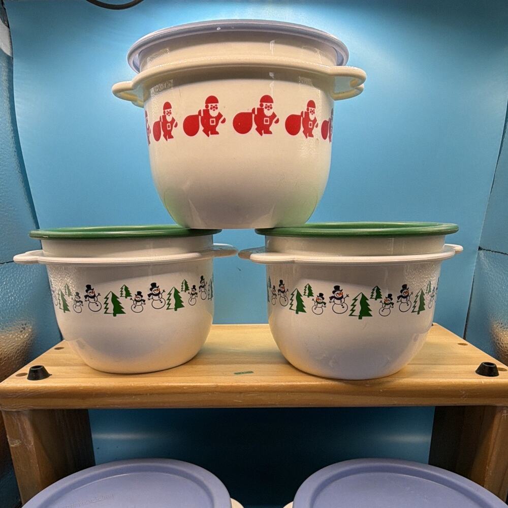 Tupperware 5pc Round Storage Container Set w/ Lids, 16 oz & 26 oz Christmas - Picture 3 of 10